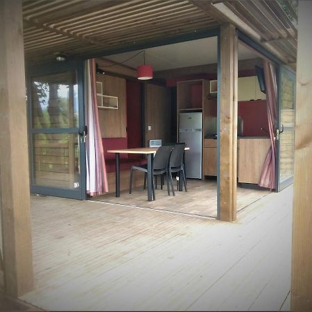 ホテル Camping Les Grillons アンブラン エクステリア 写真