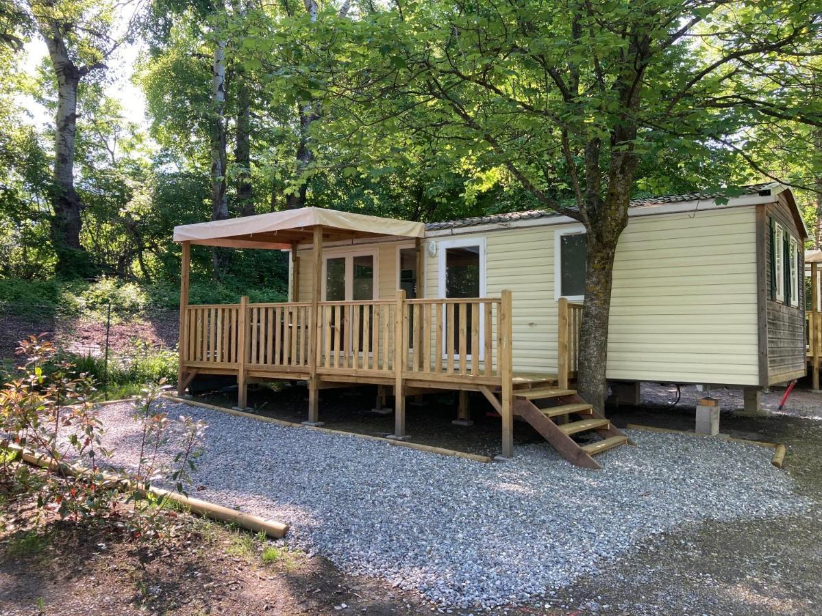ホテル Camping Les Grillons アンブラン エクステリア 写真