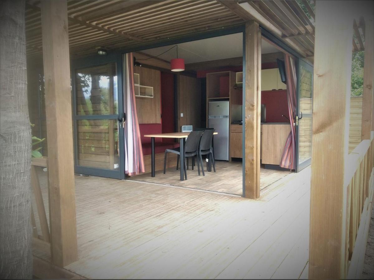 ホテル Camping Les Grillons アンブラン エクステリア 写真