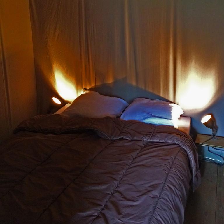 ホテル Camping Les Grillons アンブラン エクステリア 写真