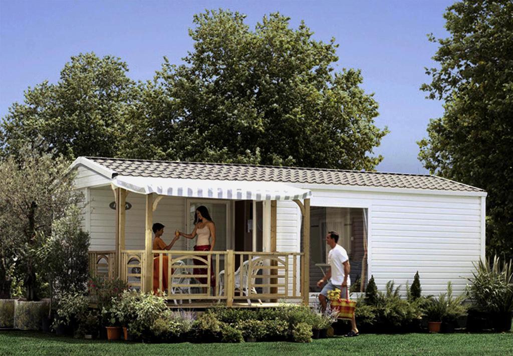 ホテル Camping Les Grillons アンブラン エクステリア 写真
